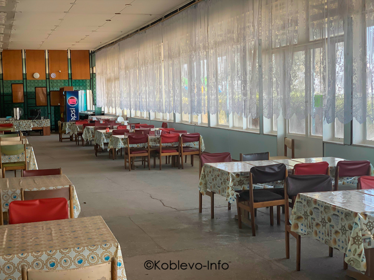 Просторная столовая в Коблево