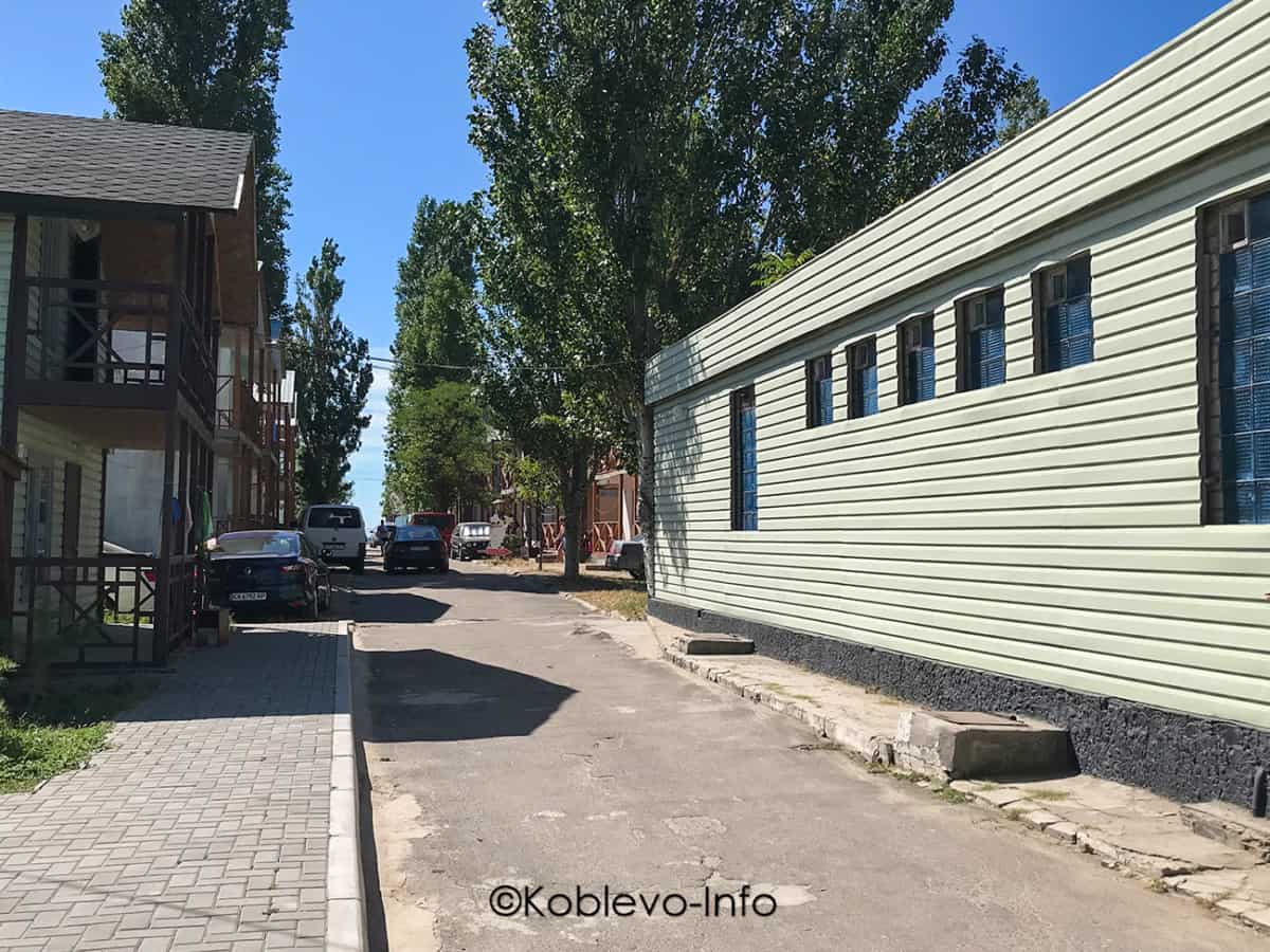 База отдыха Лазурный в Коблево летом