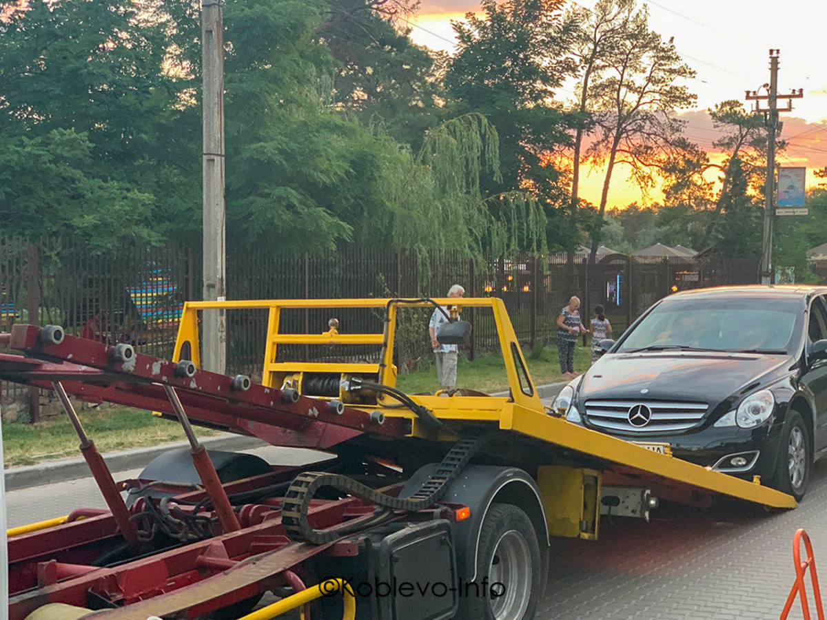 Вызвать эвакуатор в Коблево