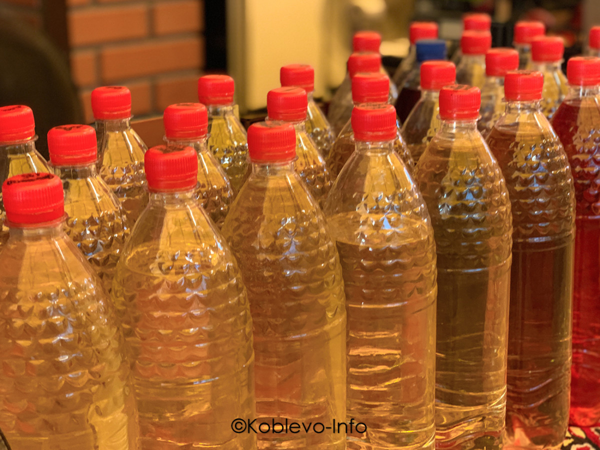 Вино на рынке в Коблево