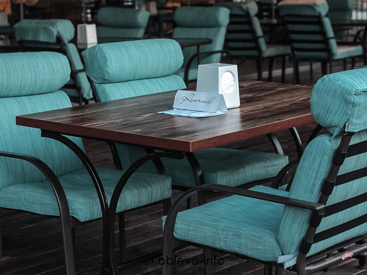 Атмосфера в ресторане Кин дза дза в Коблево